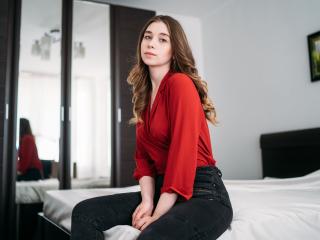 IlayaFlower - Live chat x with a amber hair Young lady 