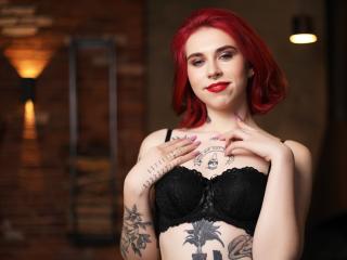 AmaliaDiva - Webcam hot with a Sexy girl with average boobs 