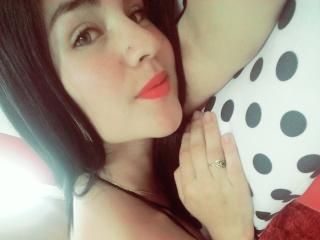 MeganBella - Video chat x with a dark hair Hot lady 