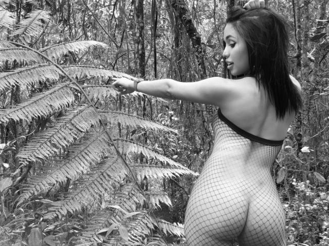 Sharlotthe - Live Sex Cam - 6536917