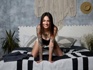 KhalisiVIP - Cam nude with this slender build Sexy babes 