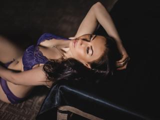 TellySabe - Chat hard with this dark hair Sexy girl 