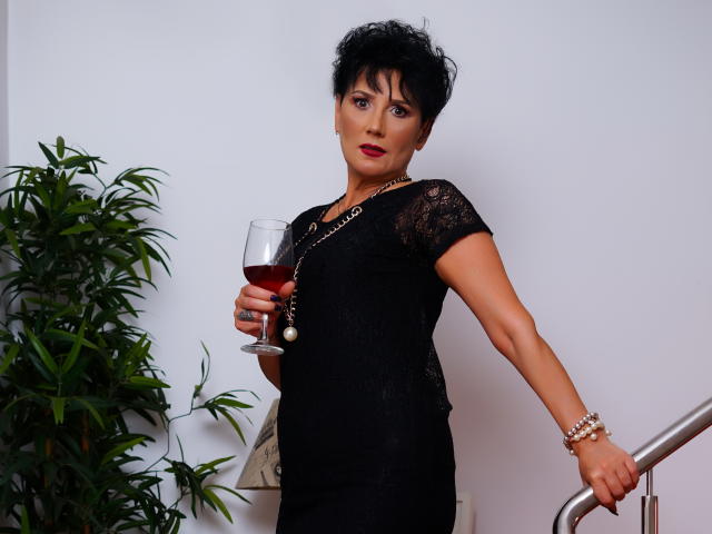 MeganMilf - Live sex cam - 6550307