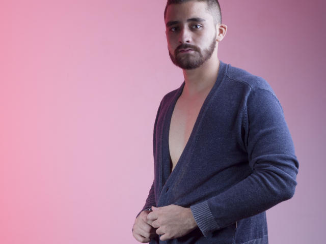 AronMiller - Élő pornó és szexkamera - 6551792