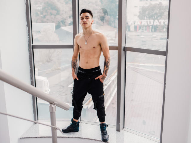 AnthonyCruise - Sexe cam en vivo - 6553576