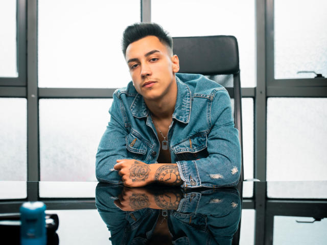 AnthonyCruise - Sexe cam en vivo - 6553586