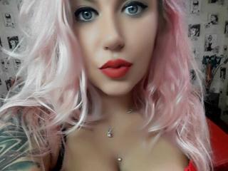 AngieLuz - Video chat xXx with this shaved pubis College hotties 