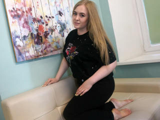 CuteTessa - online chat xXx with this shaved private part Sexy girl 