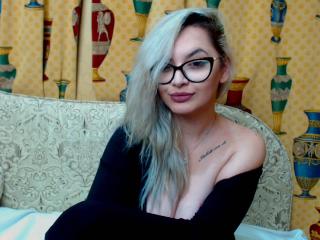 HugexBoobsx - Show live porn with a toned body Sexy girl 