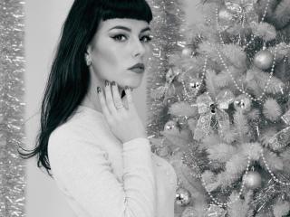 AmberBrowns - Chat cam xXx avec une Très belle jeune fille en chaleur avec des seins bien proportionnés  