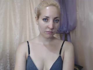 MarySunny - Webcam live sex with this standard build Girl 