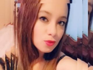CatalinaBlondy - Live chat sexy with this standard tits size Hot babe 