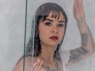 EmmaWhitford - Web cam sex avec cette Femmes d’Amérique latine sur le service XloveCam 