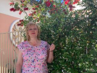 BerrySparks - Live chat hard with a gold hair Mature 