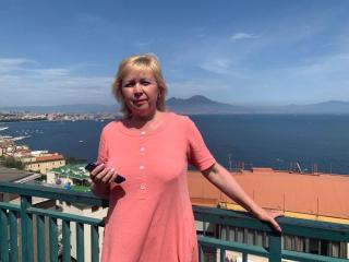 BerrySparks - Chat live xXx with a fair hair Lady over 35 