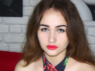 EmmanuelleL - Webcam live sexy with this Sweater Stretchers 18+ teen woman 