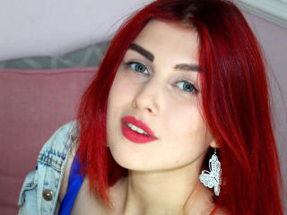 MirandaDi - Webcam intime avec cette Divine fille très sexy européenne sur le site X Love Cam 
