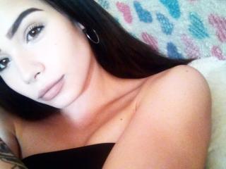AngelSweetyXO - Chat exciting with a standard body College hotties 