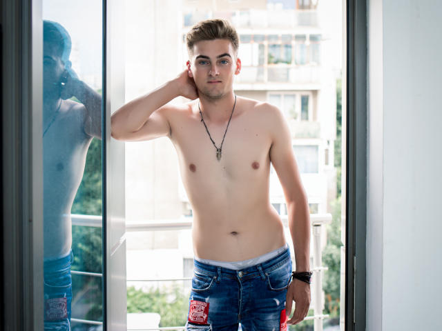 ChrisMalone - Live porn &amp; sex cam - 6665859