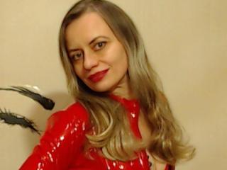 RebeccaDarling - Chat live hard with this being from Europe Lady 