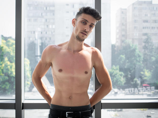 LandonBlake - online chat hot with a Men sexually attracted to the same sex with well built 