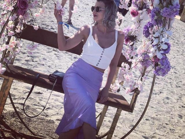 LaraCalie - Élő pornó és szexkamera - 6685367