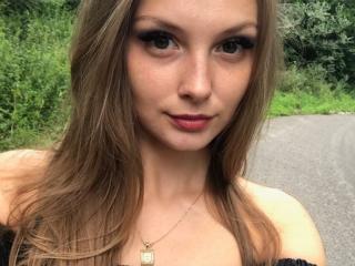 LarissaSexy69 - Chat live sexy with a shaved sexual organ Sexy babes 