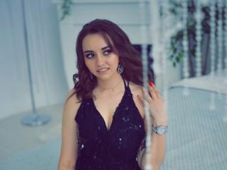 FionaCrystal - Chat live hard with a muscular body 18+ teen woman 