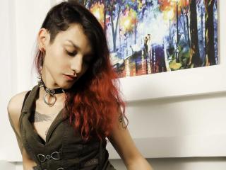 Alicemace - Live chat sex with a shaved pussy Young and sexy lady 