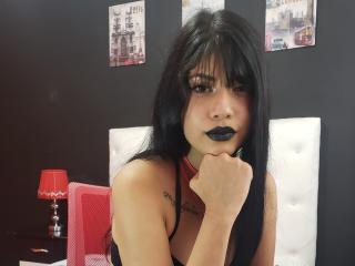 SalomeSweetX - Chat cam sex with this muscular physique XXx college hottie 