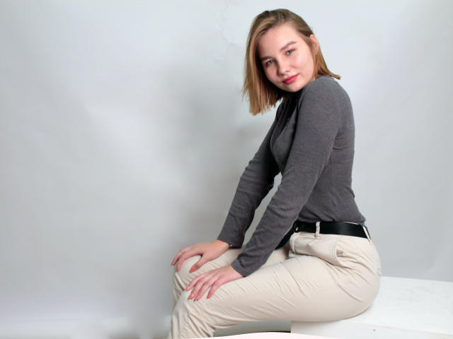 ElenoreSky - сексуальная веб-камера в реальном времени - 6760028