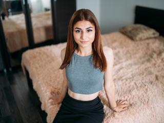 NellaConfident - Webcam live nude with this Exciting babe with regular tits 