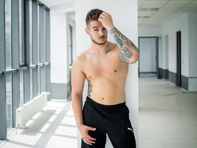 AshtonBond - сексуальная веб-камера в реальном времени - 6781883