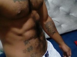 MaiCockBig - Cam x with this charcoal hair Horny gay lads 