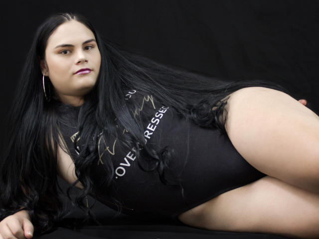 JassmineTS - chat online exciting with a shaved pussy Transgender 