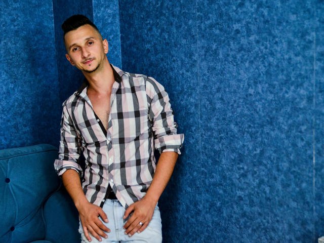 AlanEverhard - Porno na żywo i seks kamera - 6791513