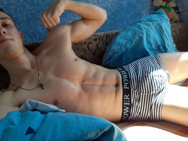 WestBrian - Live Sex Cam - 6801243