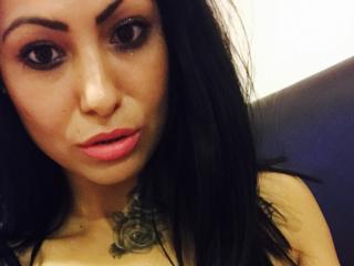 KissBig - Chat live hard with this shaved pussy Sexy young lady 