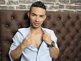 ClarkBig - Webcam live hot with a latin american Gays 