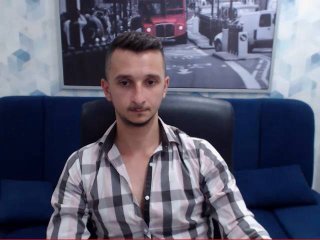 AlanEverhard - Live cam exciting with a Gays with well built 
