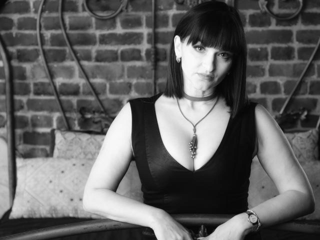 AizaShake - Video chat hot with a trimmed genital area Hot lady 