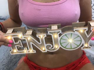 Ganselo - Show xXx with a shaved private part Woman having sex with other woman 