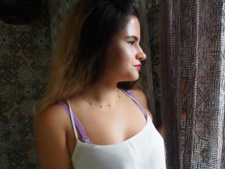 MayaLouise - Chat live x with this chestnut hair Hard teen 18+ 