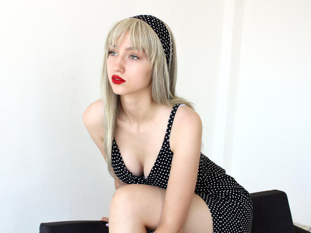 MarianneFire - Live porn &amp; sex cam - 6826459