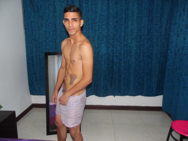 RobertFetiche - Live sex cam - 6843924