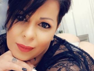 Syllvie - Live chat sexy with a gigantic titty Hard young lady 
