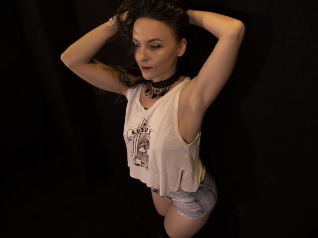 GiaTooshie - chat online xXx with this amber hair Hard college hottie 
