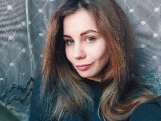 GarryGold - chat online exciting with a scrawny Sex babe 