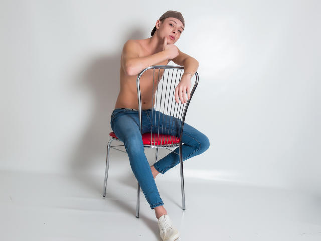 MikeDecker - Sexe cam en vivo - 6873459