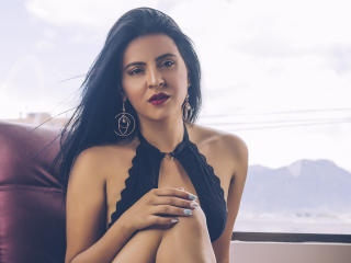 SophiieHaze - Webcam live porn with a latin Sexy lady 